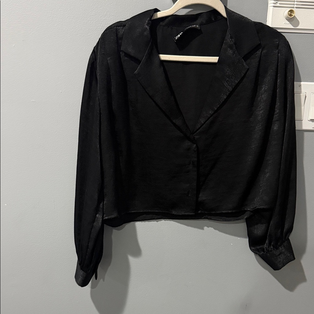 Zara Black Satin Cropped Button-Front Blouse